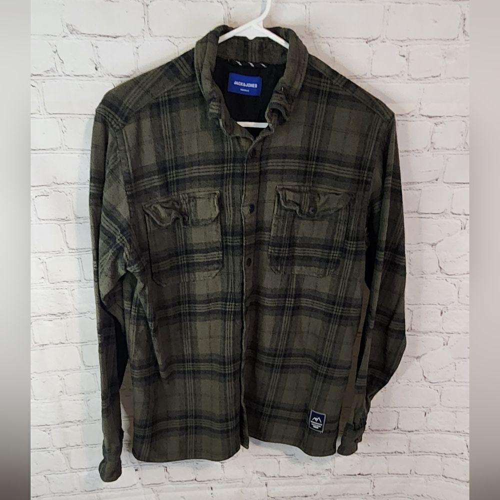 Men's Jack & Jones longsleeve flannel shirt, size Medium